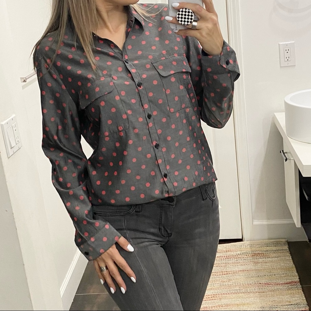 Express buttons down shirt. Size Large